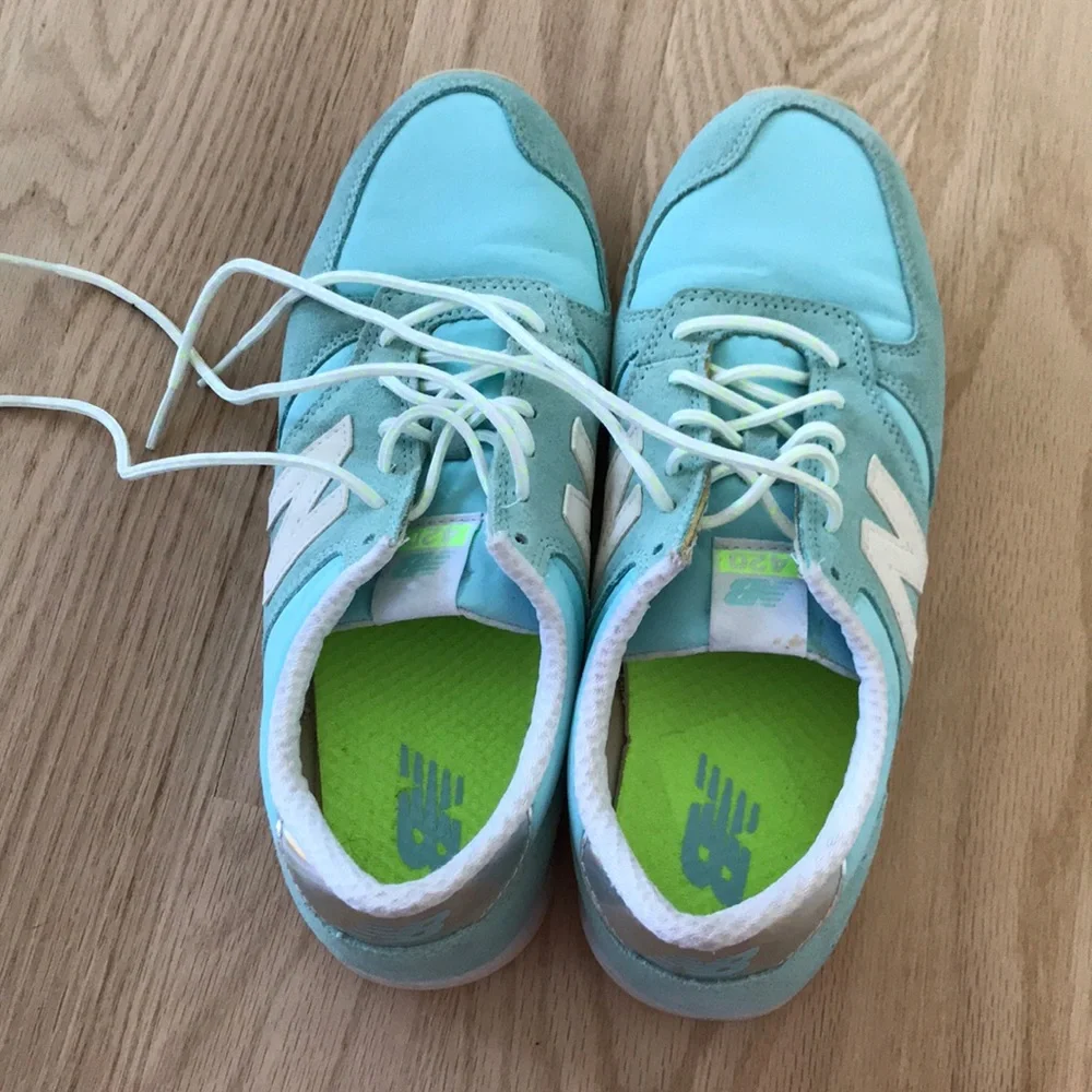 ⭐New Balance Women’s Mint Green Blue Casual Sneakers
